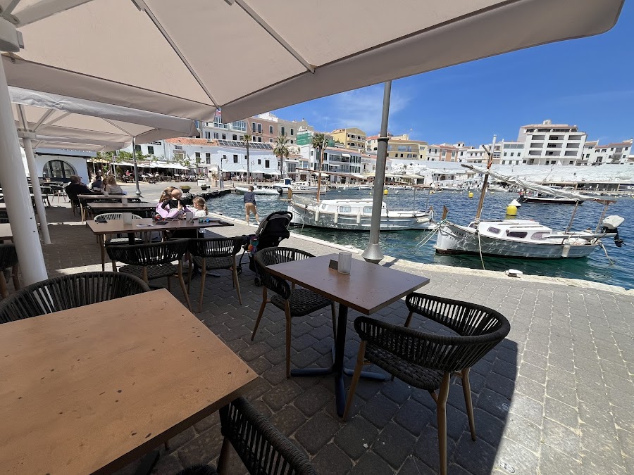 Aigu cova restaurant Cales Fonts