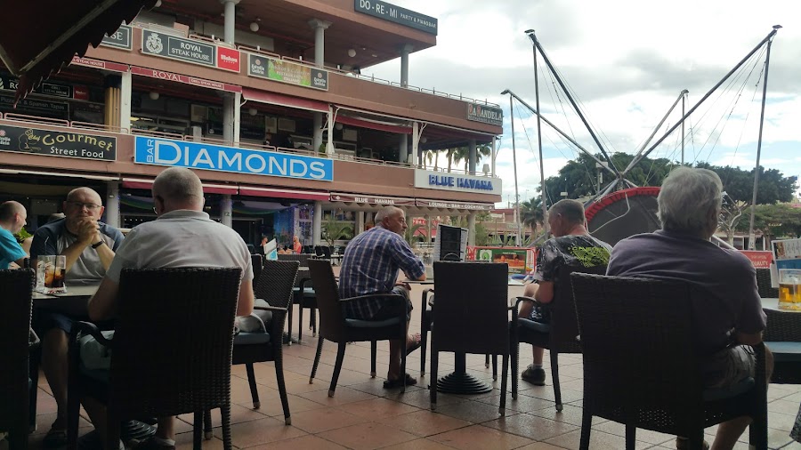 Buddies Bar