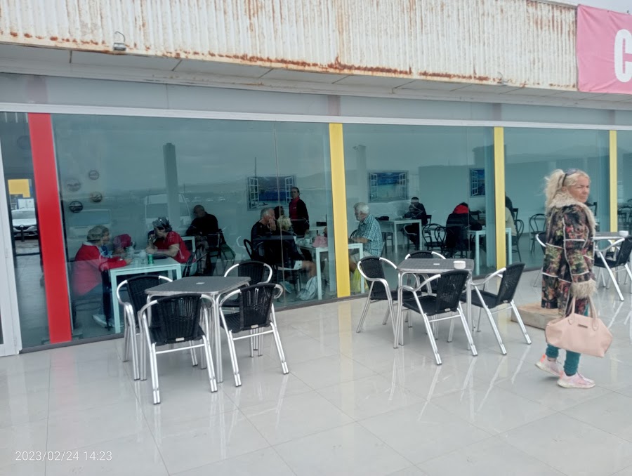 Cafetería Restaurante Buen Día - Terraza con Vista