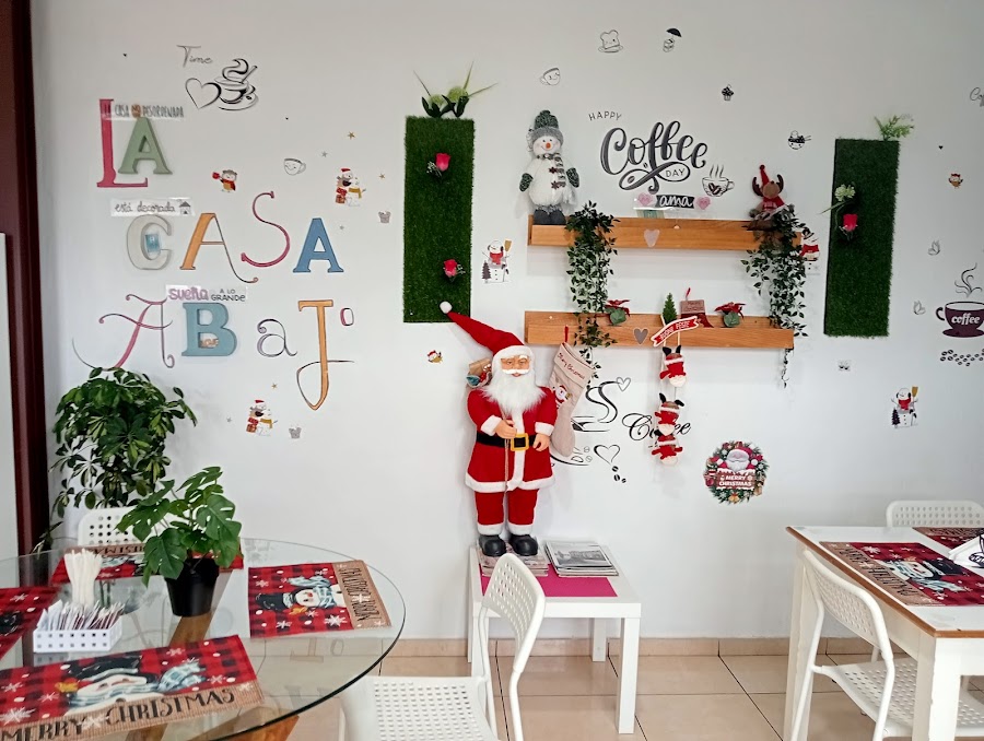 La Casa Abajo