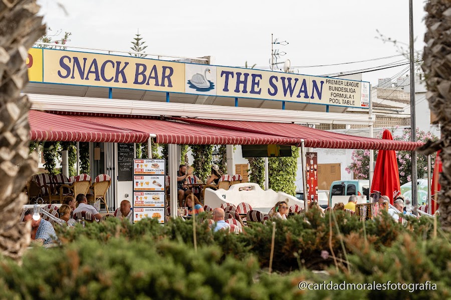Restaurante the Swan , Sport bar