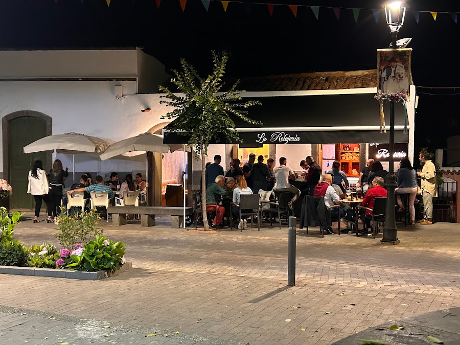 Taberna La Relojería Quesos y Vinos