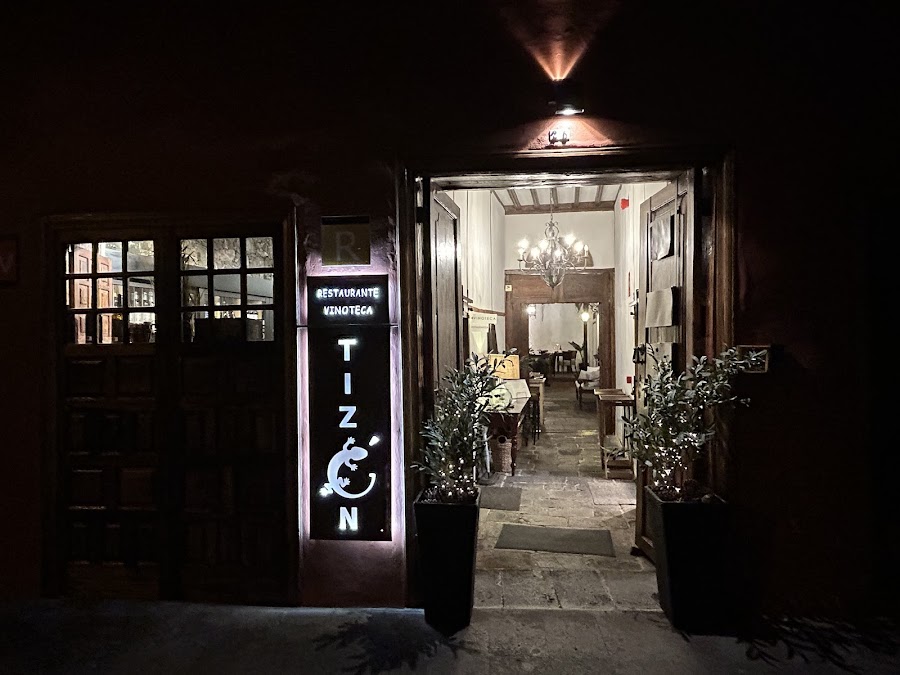 Tizon Restaurante Vinoteca