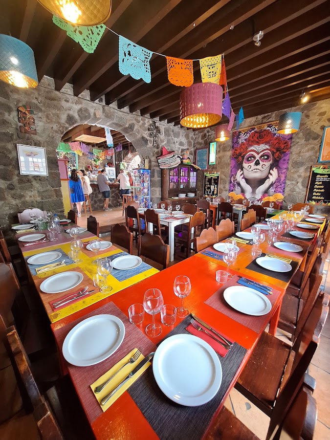 La Lupe Cantina