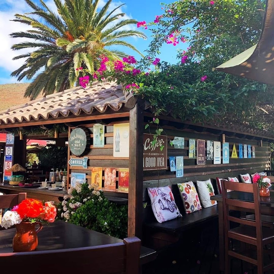 TAVERNA-GRiLL